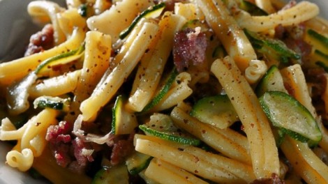 Fotoricetta Pasta con zucchine e menta tipica Siciliana