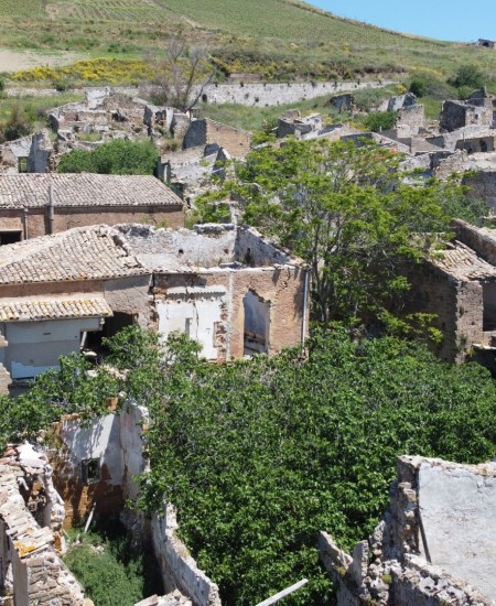 Foto Escursione Santa Margherita di Belìce, Poggioreale ruderi, Gibellina cretto di Burri e Salemi città Tra Letteratura e città d'arte tour in VAN intera giornata